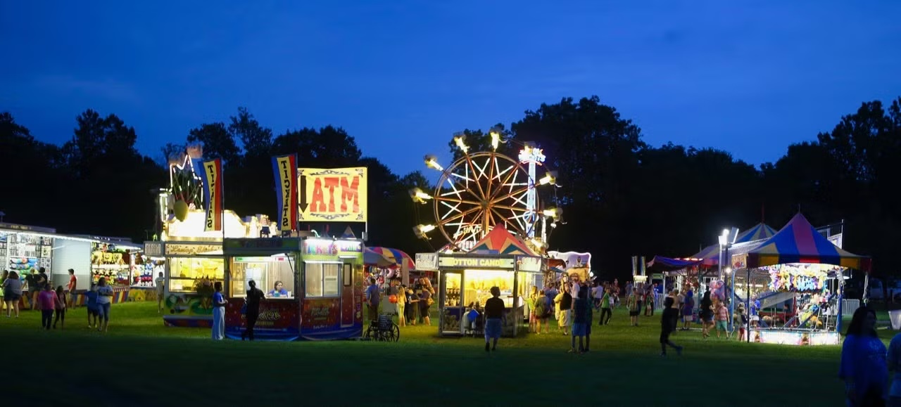 Night view of a carnival